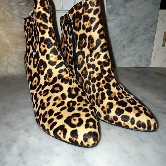 New! Alfani Harpper Booties Pointed Toe Ankle Boots Leopard Various Sizes - Picture 3 of 9